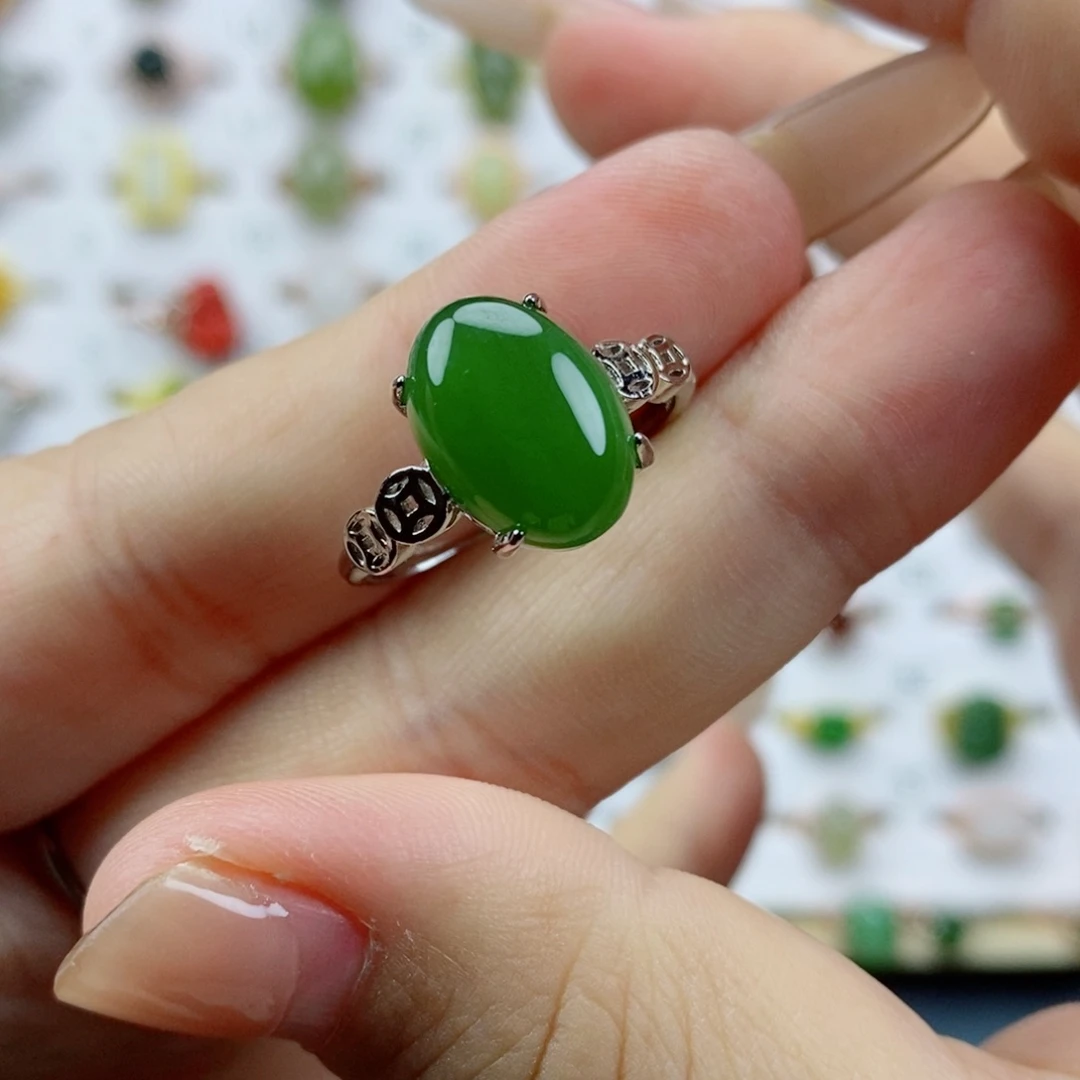 未镶嵌戒指和田玉向*