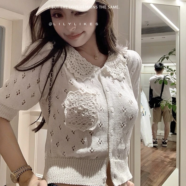 “miu系小千金”甜甜的富家乖乖女～精致又减龄的亚麻镂空针织衫