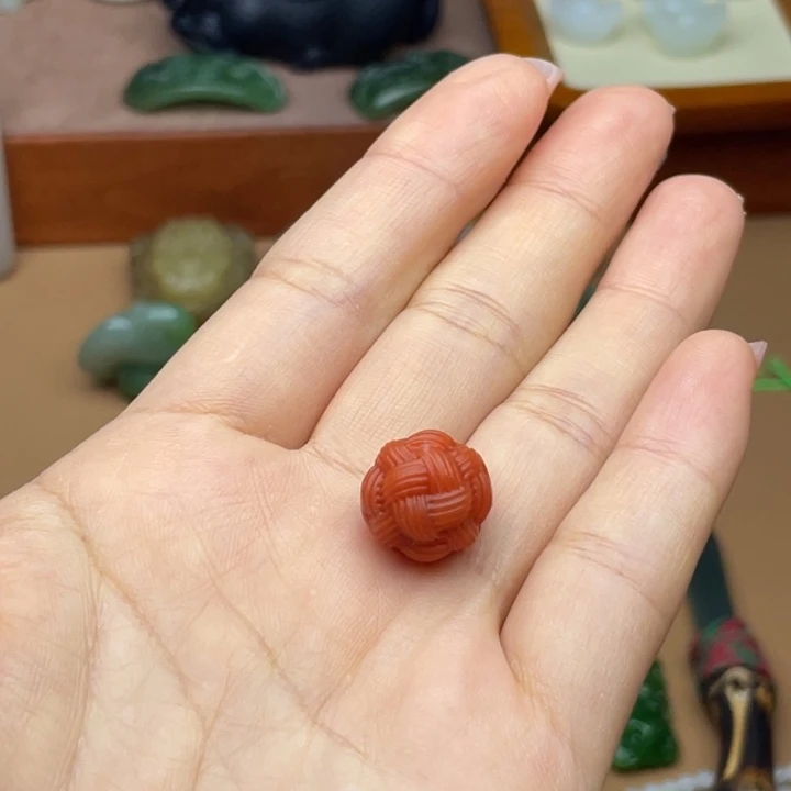 郭***侠和田玉未镶嵌手链