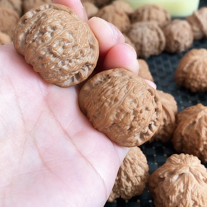 文玩核桃吊坠三*文玩核桃白狮子