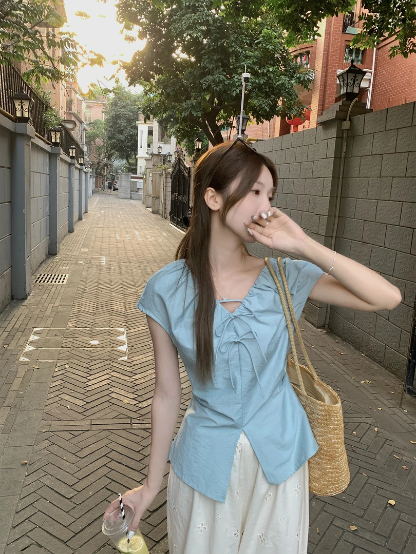 复古蝴蝶结系带V领衬衫女夏季新款设计感褶皱收腰显瘦小个子上衣