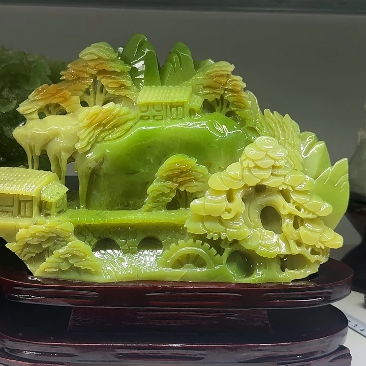 玉山水摆件手红雕刻