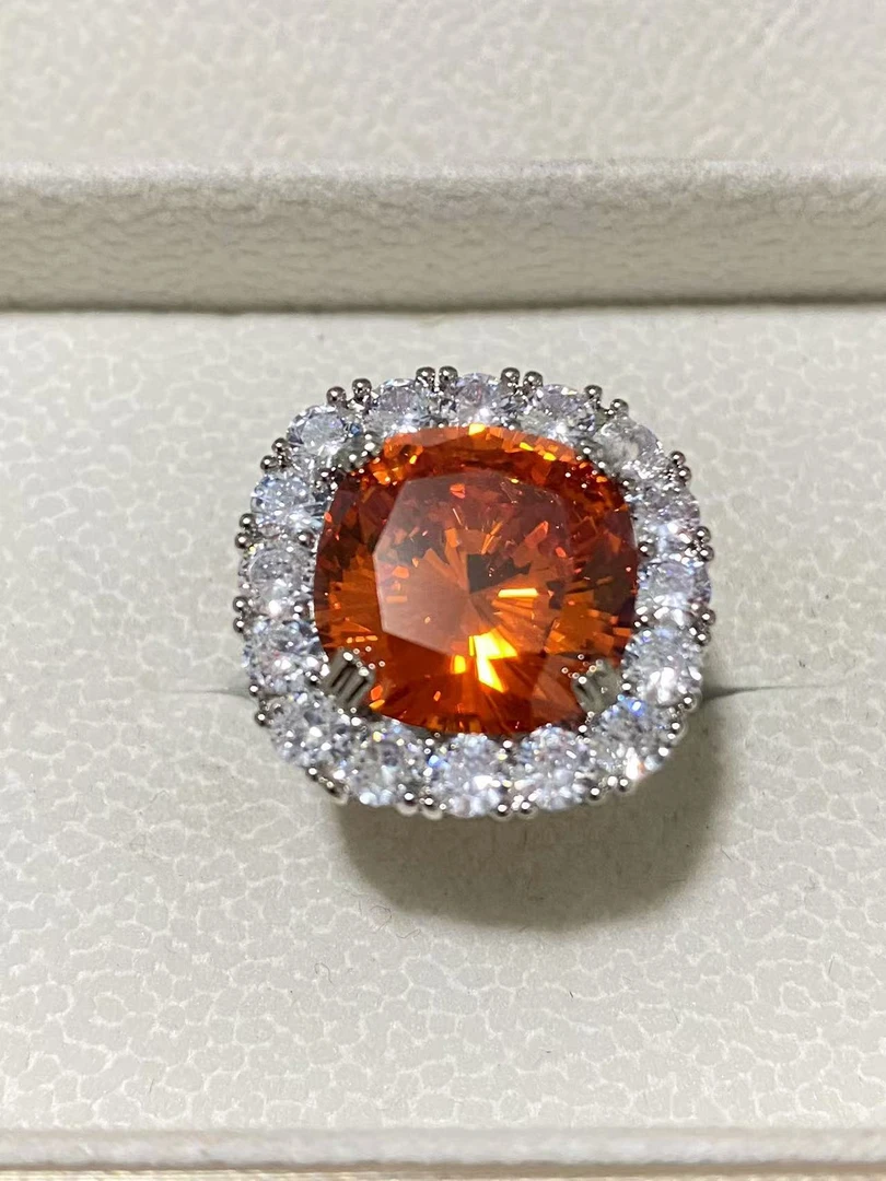 收藏级轻奢时尚气质简约精致戒指Ys11640