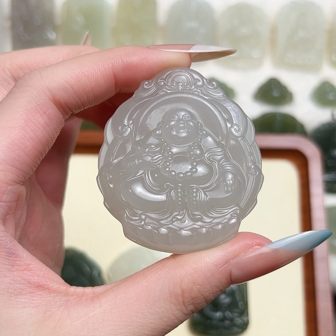 ღ***人颈饰未镶嵌和田玉