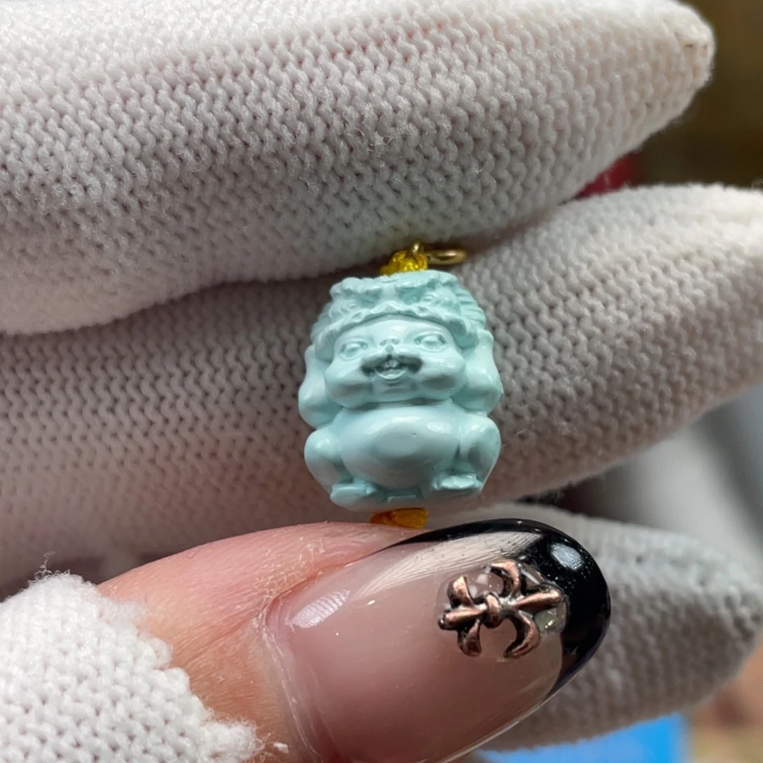 绿松石未镶嵌挂件