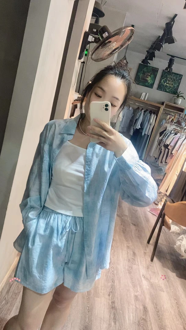 盐系风格夏季冰丝防晒长袖衬衫搭配短裤休闲运动女装套装