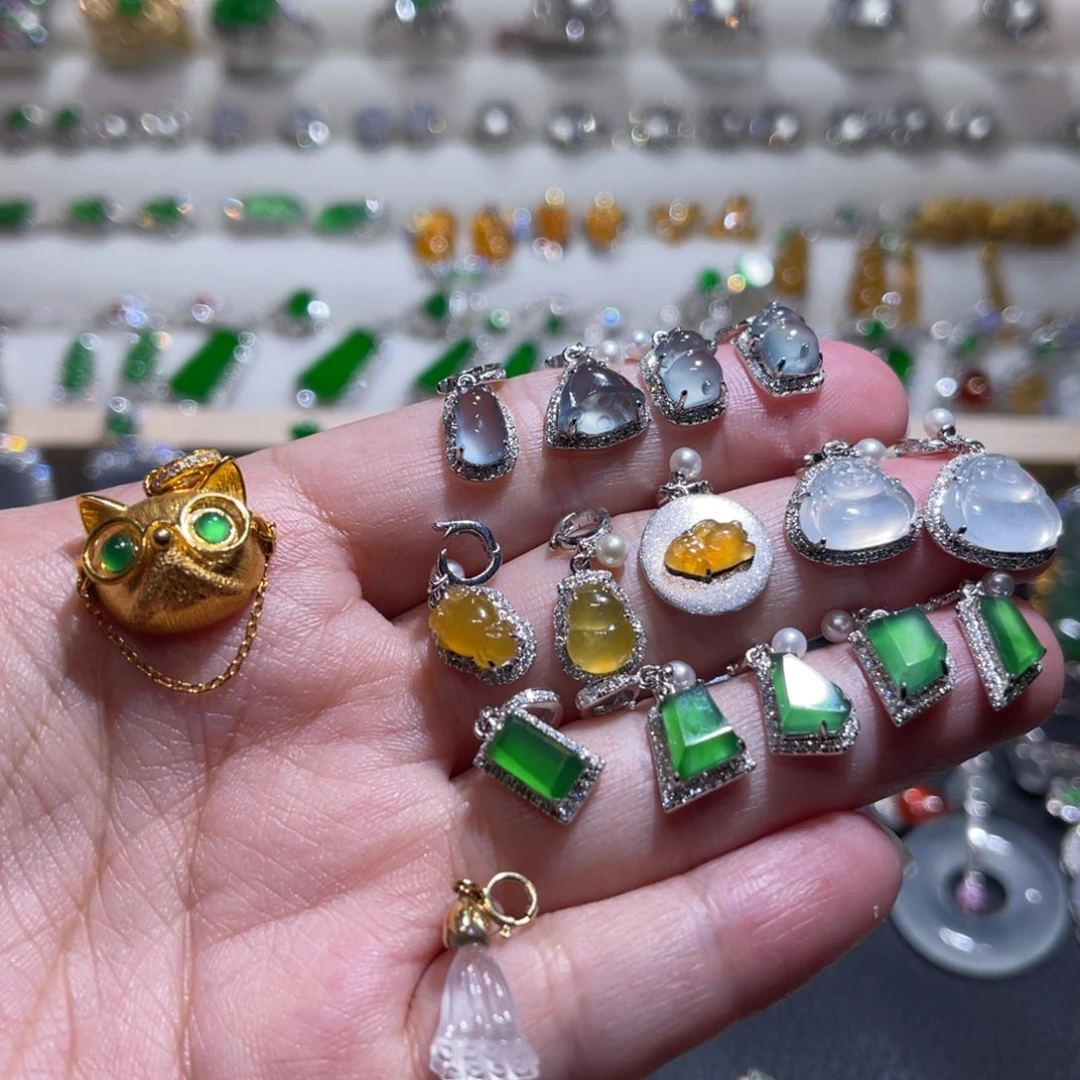 翡翠吊坠(不含链)18K金镶嵌滴溜万能扣吊坠