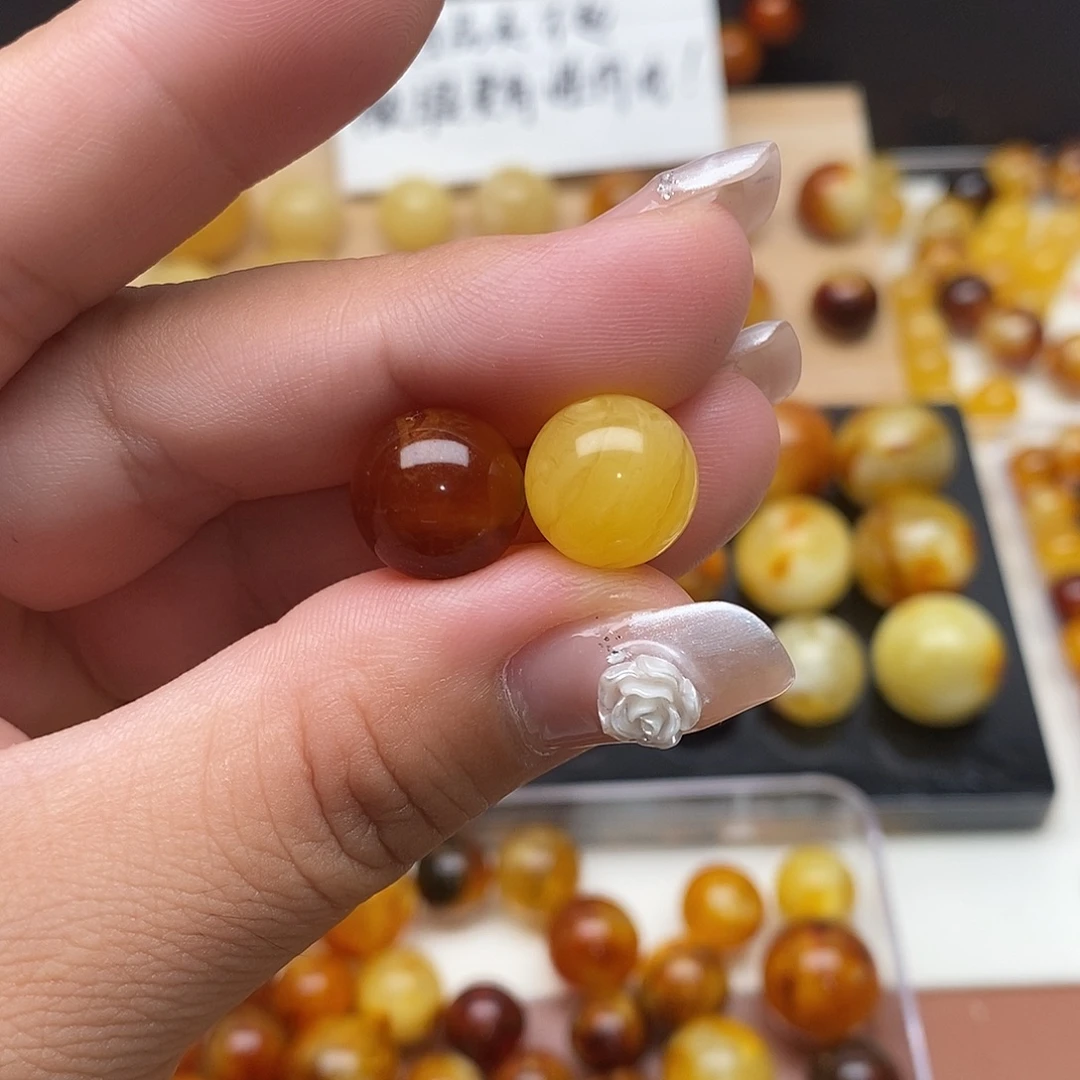 沫***沫裸石虫珀未镶嵌蜜蜡