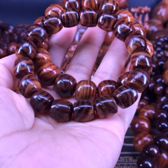 芽***哥手串/手链黄花梨/降香黄檀