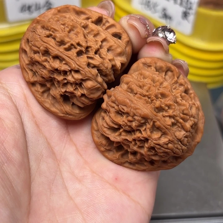 文玩核桃吊坠42-30710-02