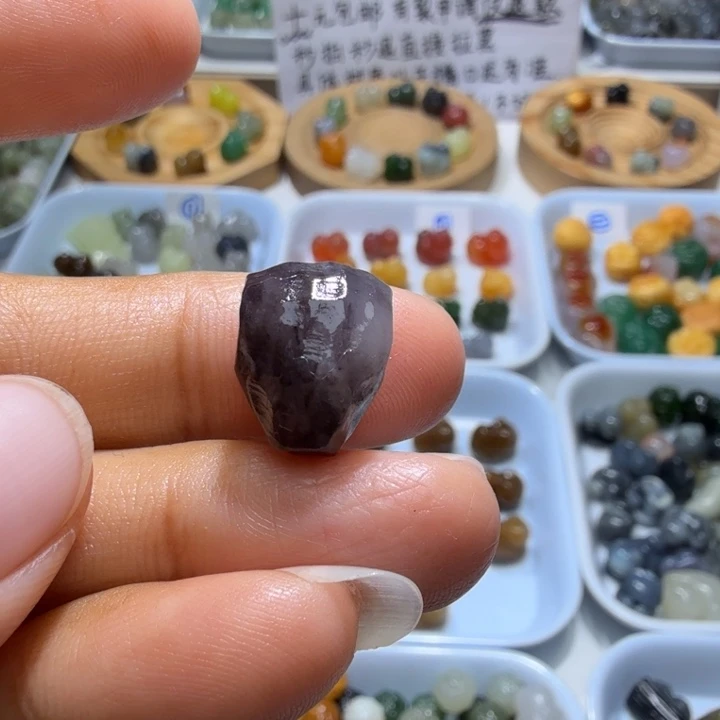 和田玉未镶嵌珠宝奇石