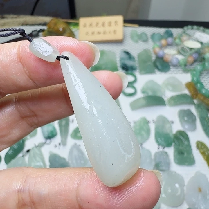 未镶嵌定制翡翠挂件