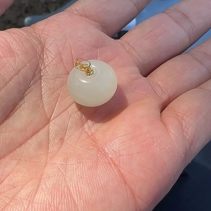 和田玉18K金镶嵌颈饰