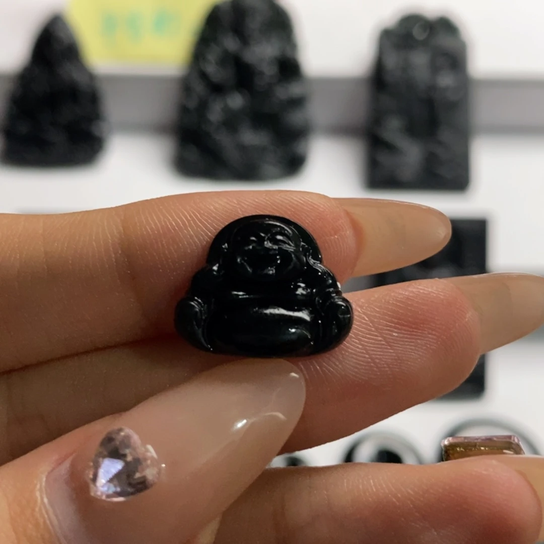 定制翡翠未镶嵌佛公墨翠