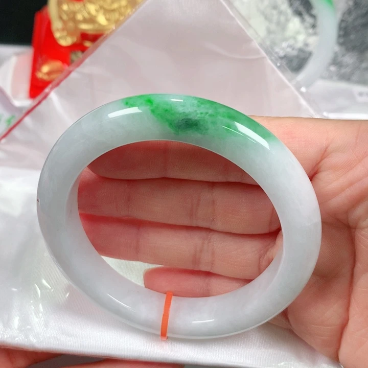 翡翠手镯未镶嵌   编号DH1212 正圈57