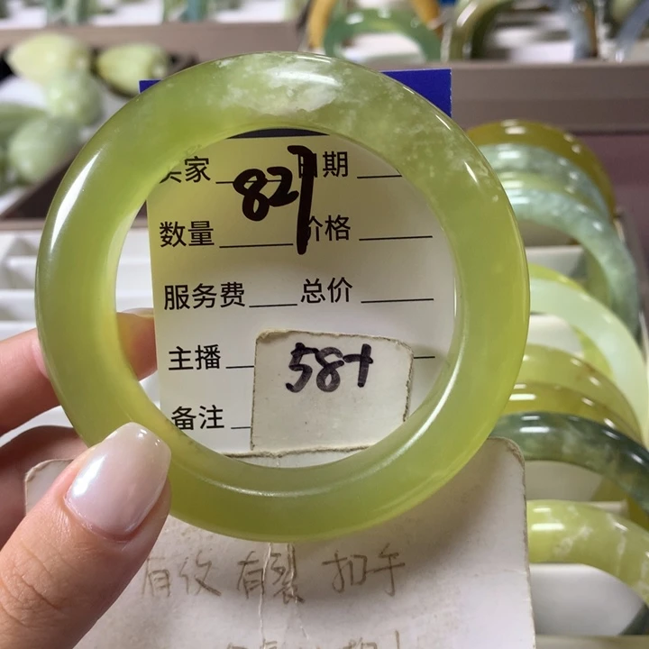 未镶嵌蛇纹石玉手镯827
