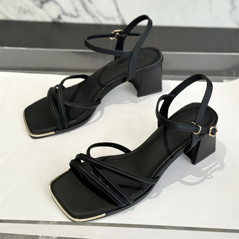 方头法式细带粗跟高跟凉鞋女2024新款夏季百搭复古一字扣带凉拖鞋