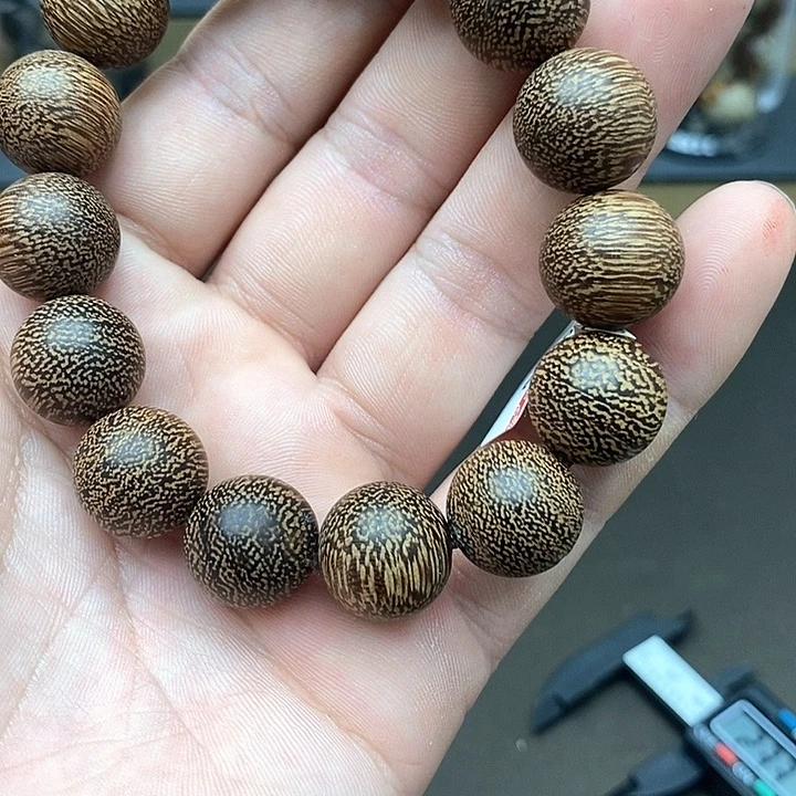 沉香碎屑沉香越南芽庄白奇1