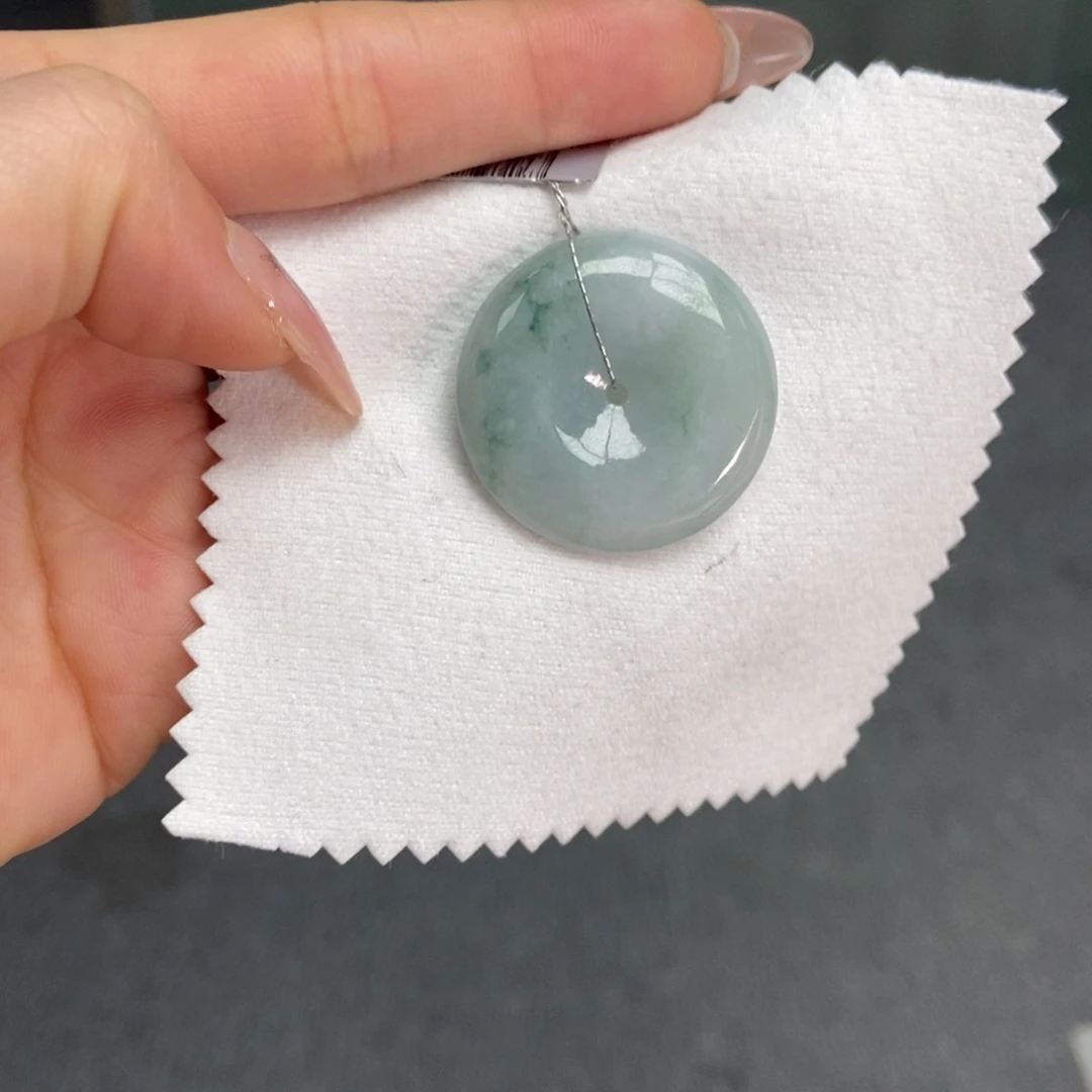 翡翠颈饰未镶嵌天然翡翠卡29.2mm