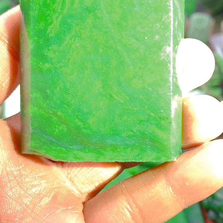 和田玉（碧玉）未镶嵌珠宝奇石