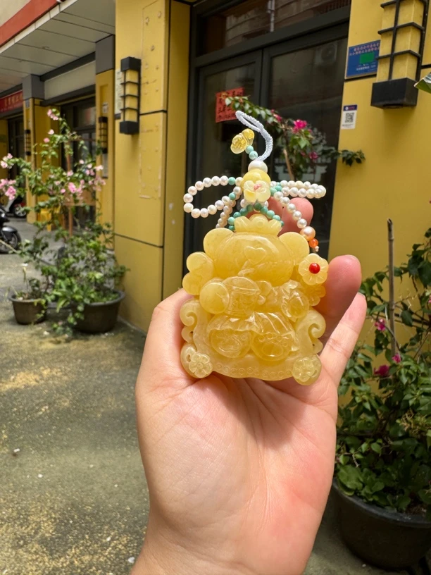 天然蜜蜡俄料可爱坐沙发熊