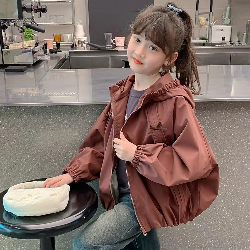 女童外套春秋2025新款洋气儿童韩版春季上衣冲锋衣中大童运动夹克