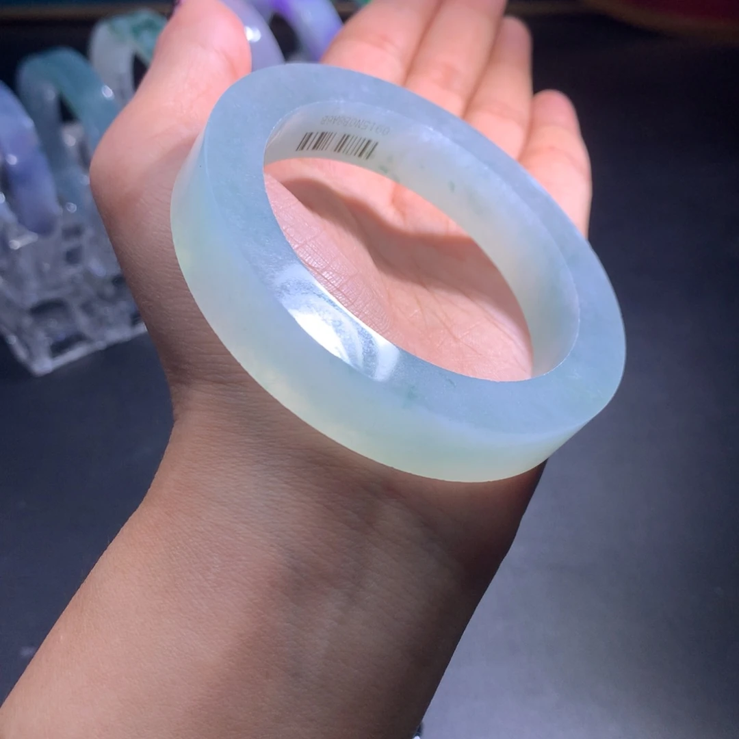 未镶嵌翡翠手镯定制翡翠