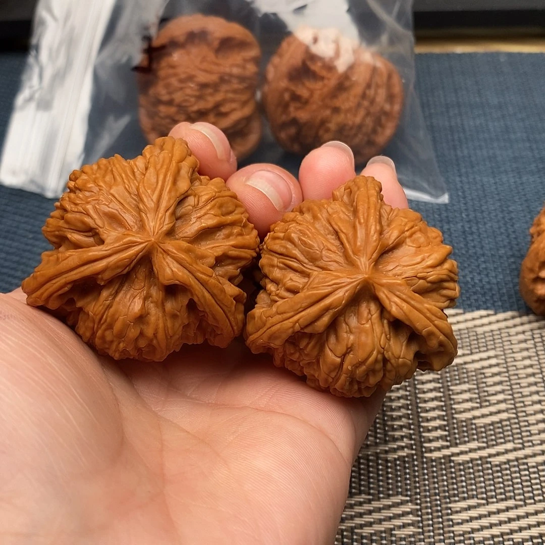 包***腐吊坠文玩核桃三棱