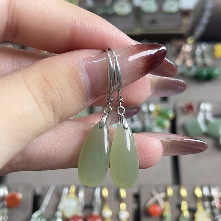 和田玉银S925镶嵌耳饰水滴深色大