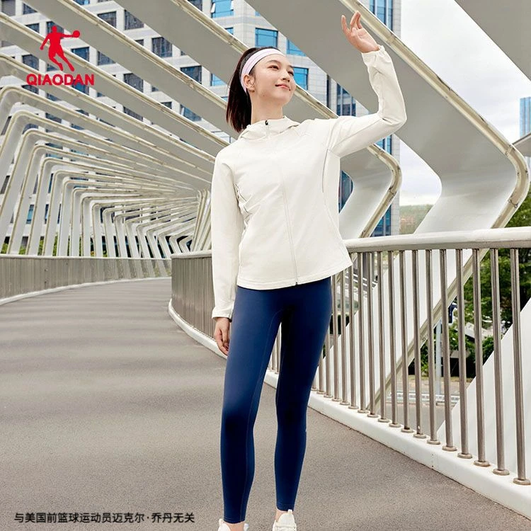乔丹梭织风衣女2025夏专业运动跑步连帽防泼水厚外套QDBFD2251908