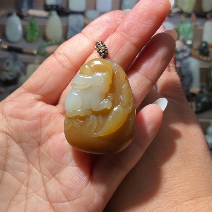 和田玉未镶嵌颈饰