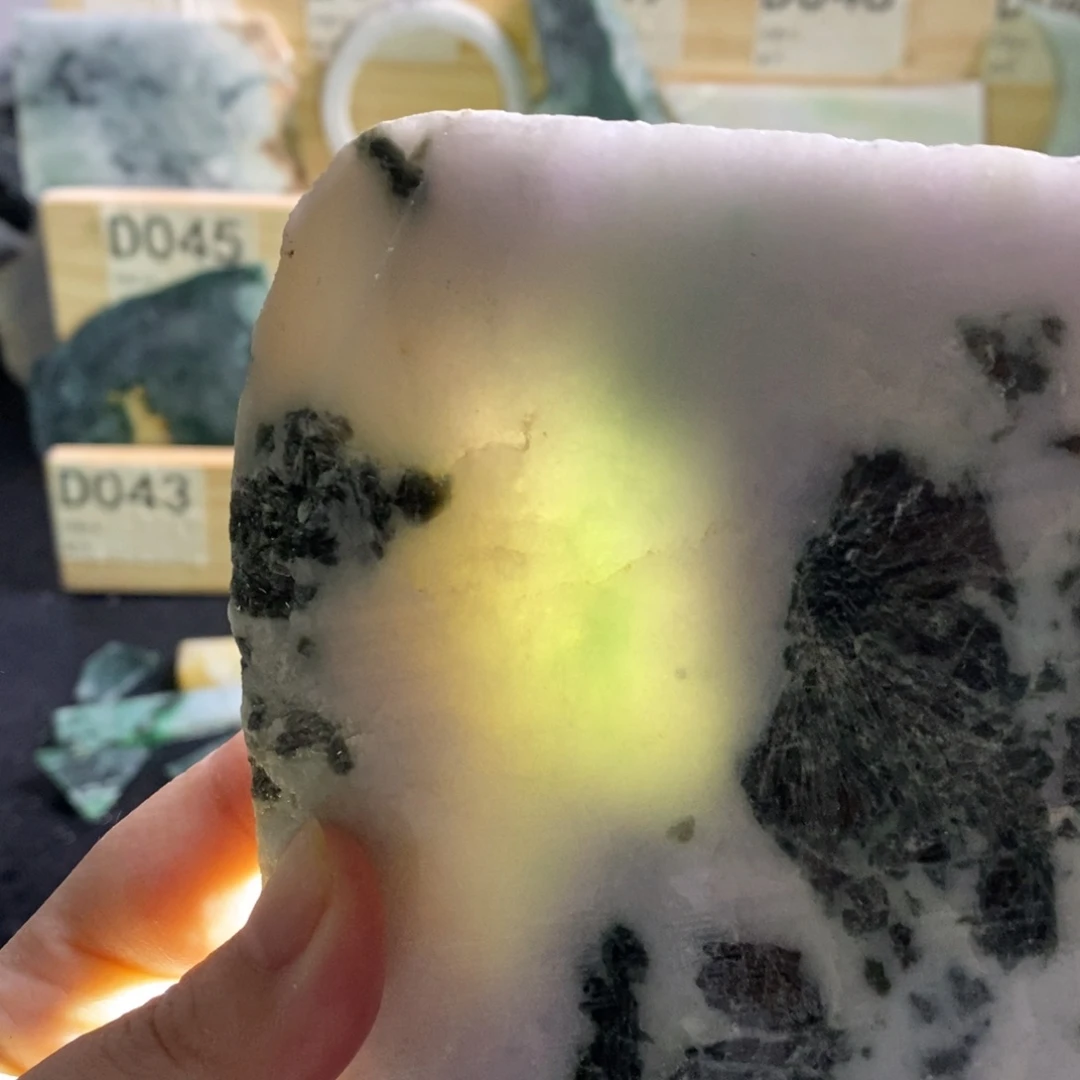 颈饰未镶嵌翡翠天然翡翠