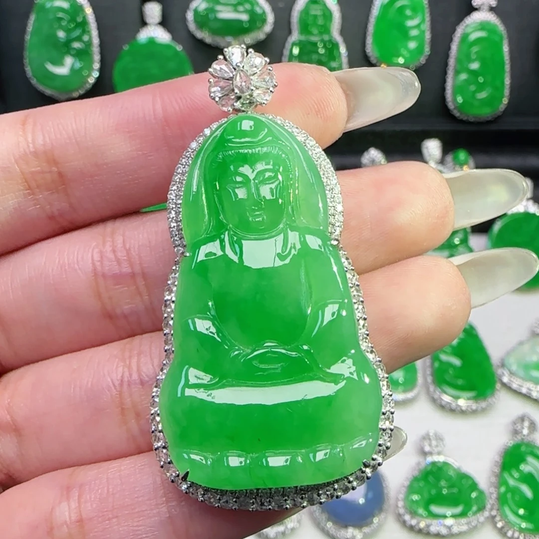 翡翠18K金镶嵌颈饰