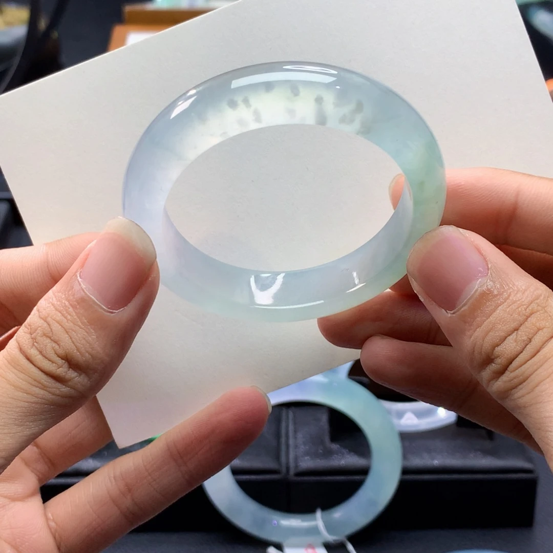 翡翠未镶嵌手镯正圈51圈