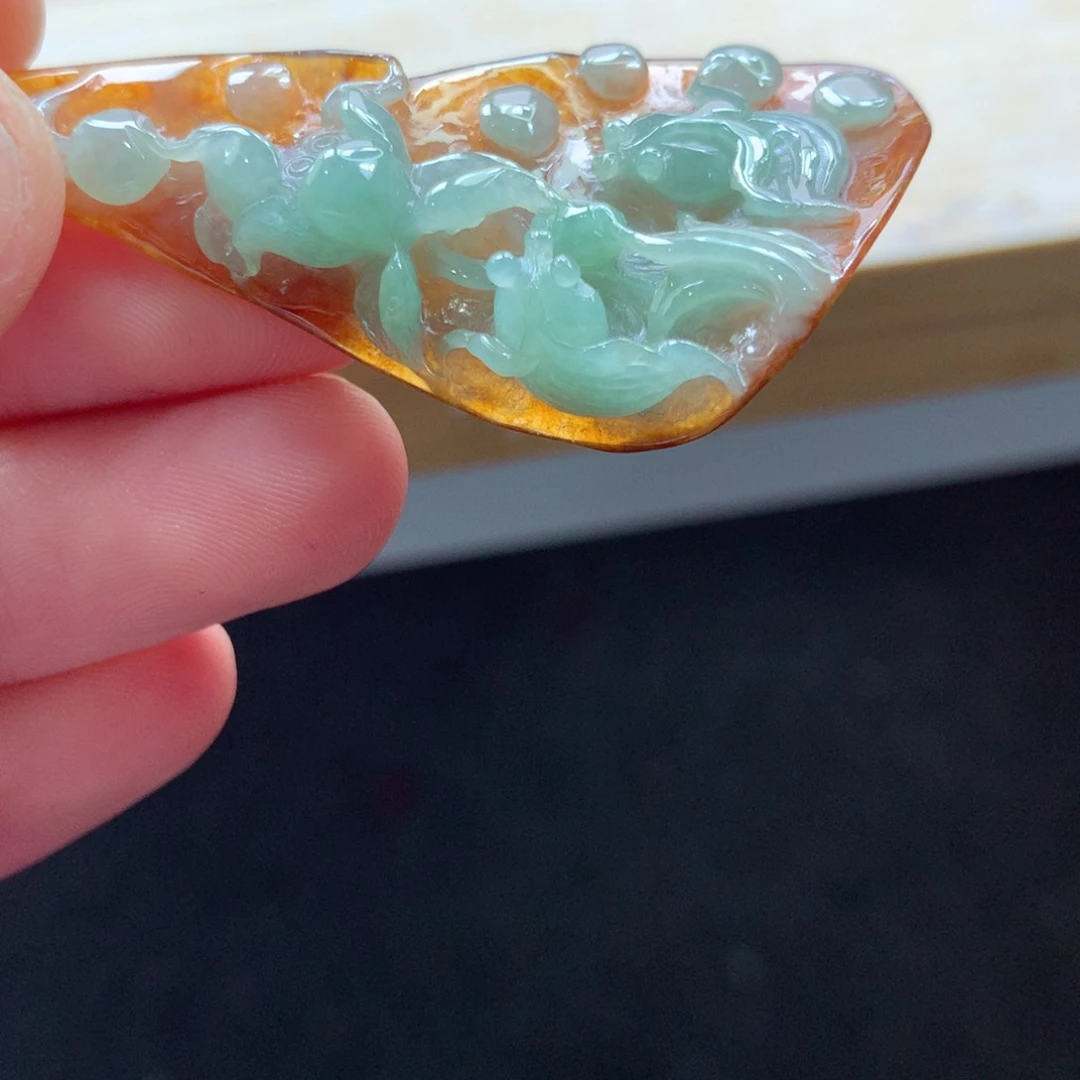 翡翠颈饰未镶嵌吊坠