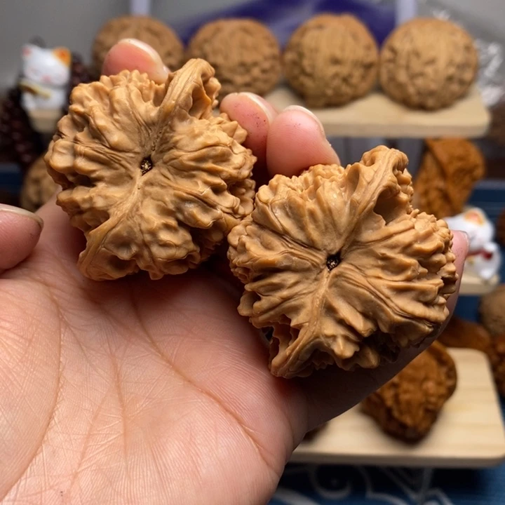 人***戏文玩核桃把件48尺麒麟纹官帽