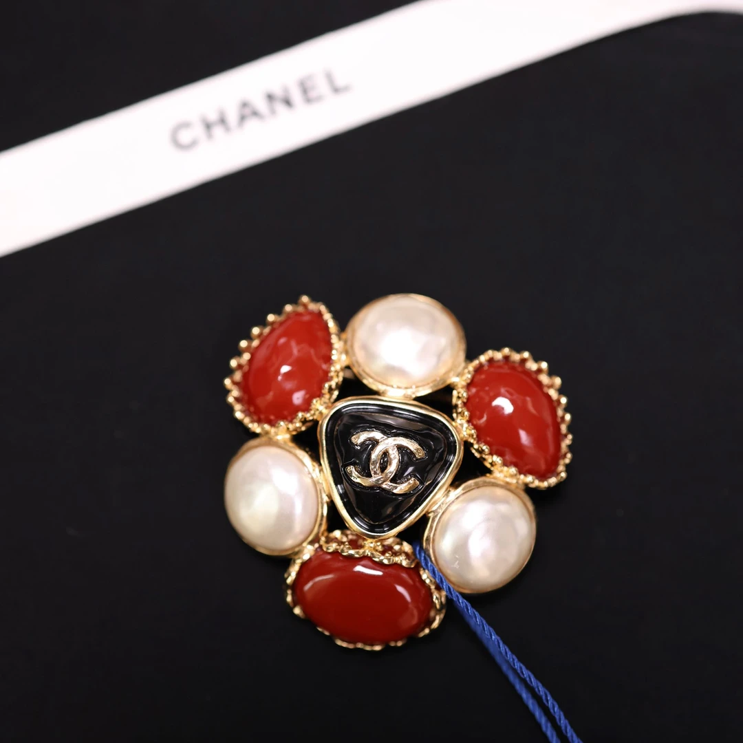 未使用 Chanel/香奈儿 24k复古红黑宫廷风宝石珍珠胸针 06377