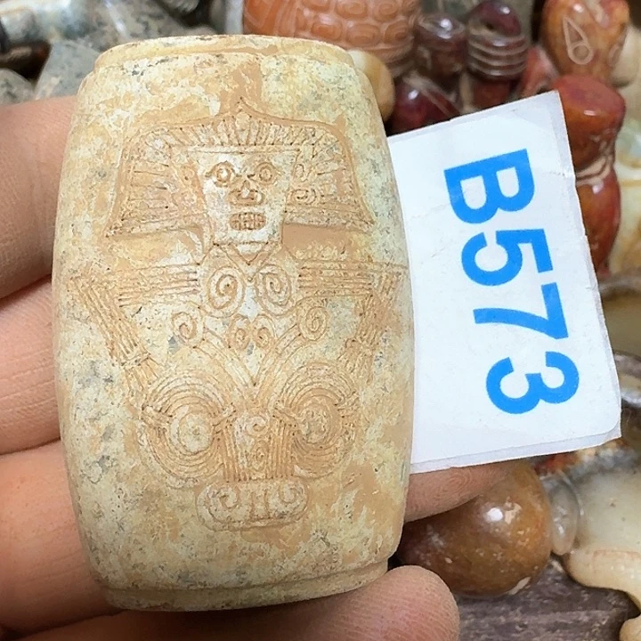 蛇纹石玉颈饰未镶嵌郭*