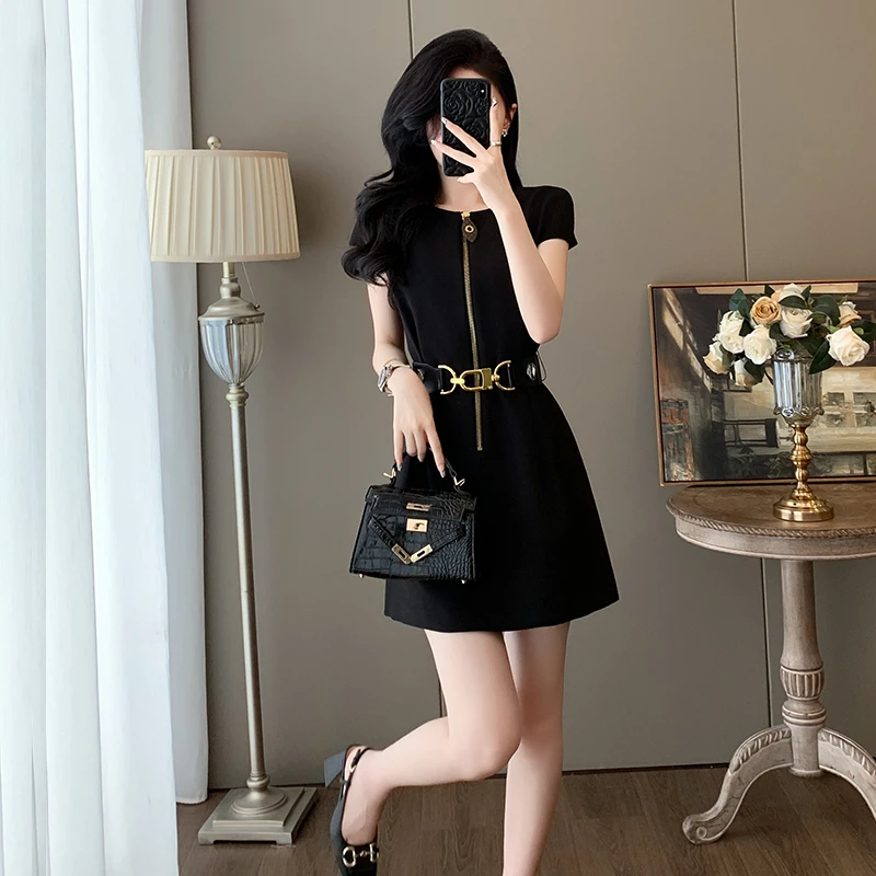 夏季新款气质赫本风小黑裙时尚御姐小众设计收腰显瘦小香风连衣裙