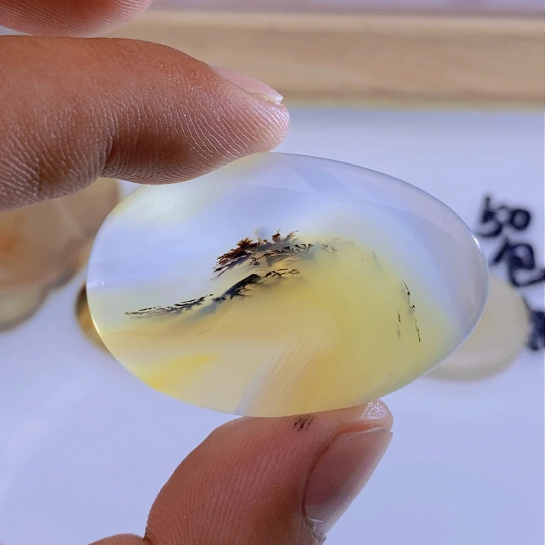 玛瑙/玉髓颈饰未镶嵌｀