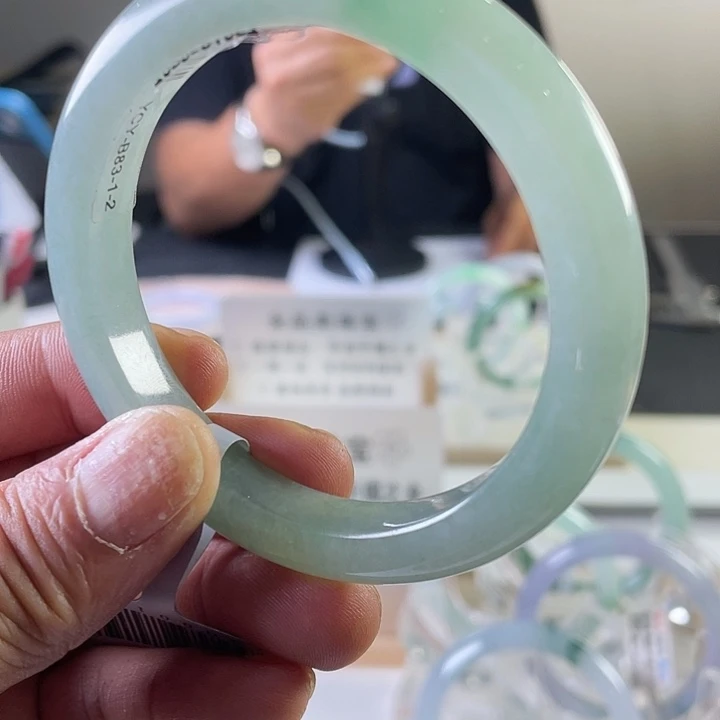 未镶嵌手镯翡翠成品