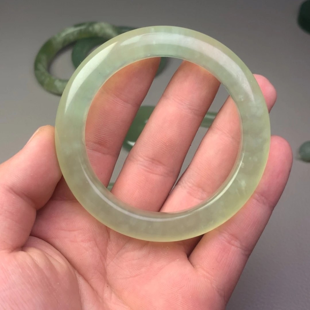 【闪购商品】未镶嵌蛇纹石玉岫玉