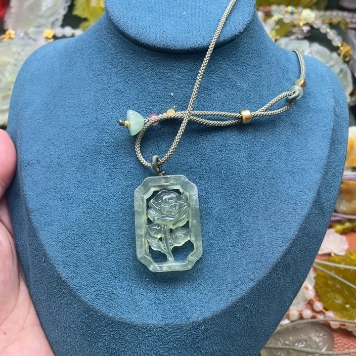 未镶嵌蛇纹石玉项链