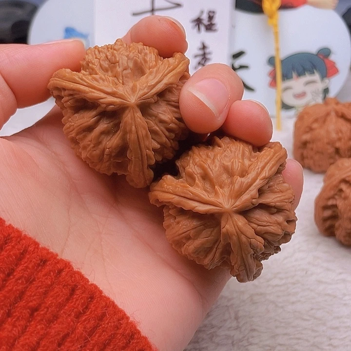吊坠文玩核桃旁*者三棱