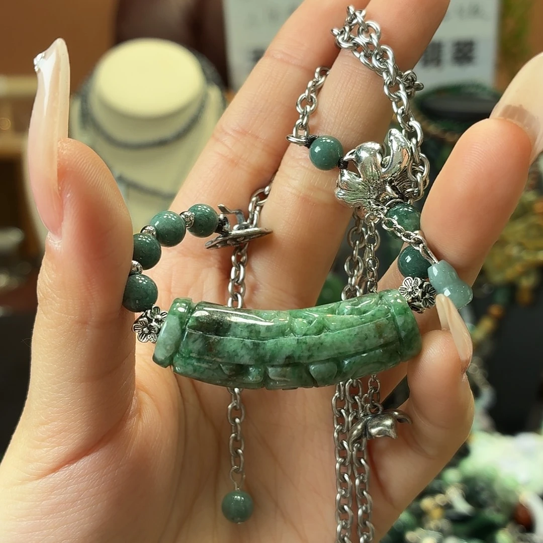 翡翠未镶嵌耳饰吊坠