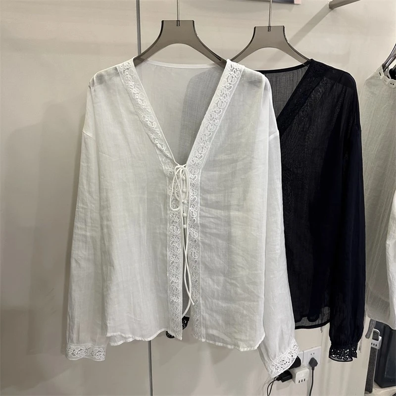 V领衬衫女长袖上衣2025年早秋气质新款法式蕾丝拼接绑带防晒T恤潮