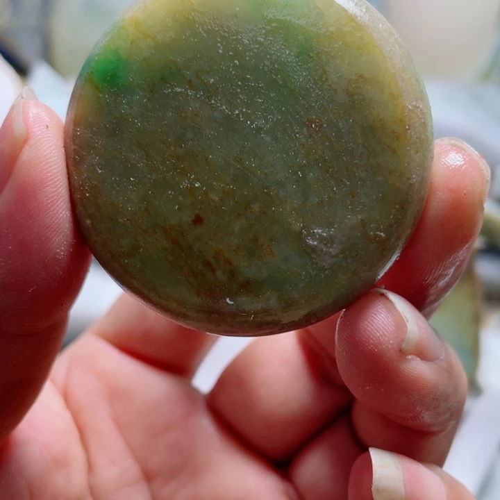 翡翠挂件未镶嵌翡翠