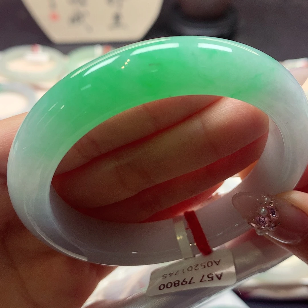 翡翠手镯未镶嵌28翡翠手镯99