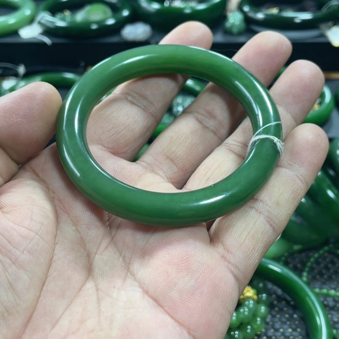 和田玉（碧玉）未镶嵌手镯