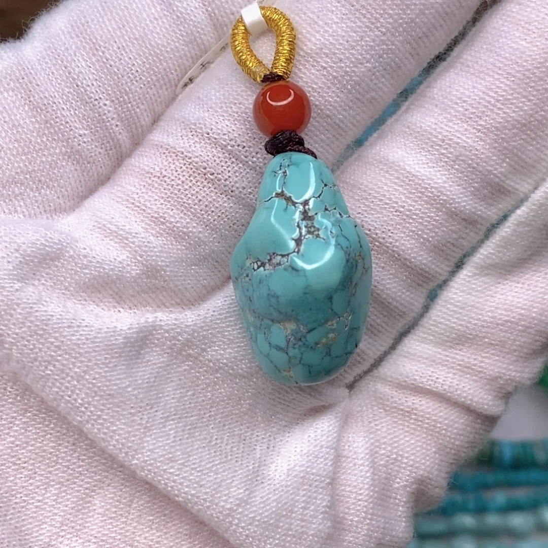 未镶嵌绿松石原矿